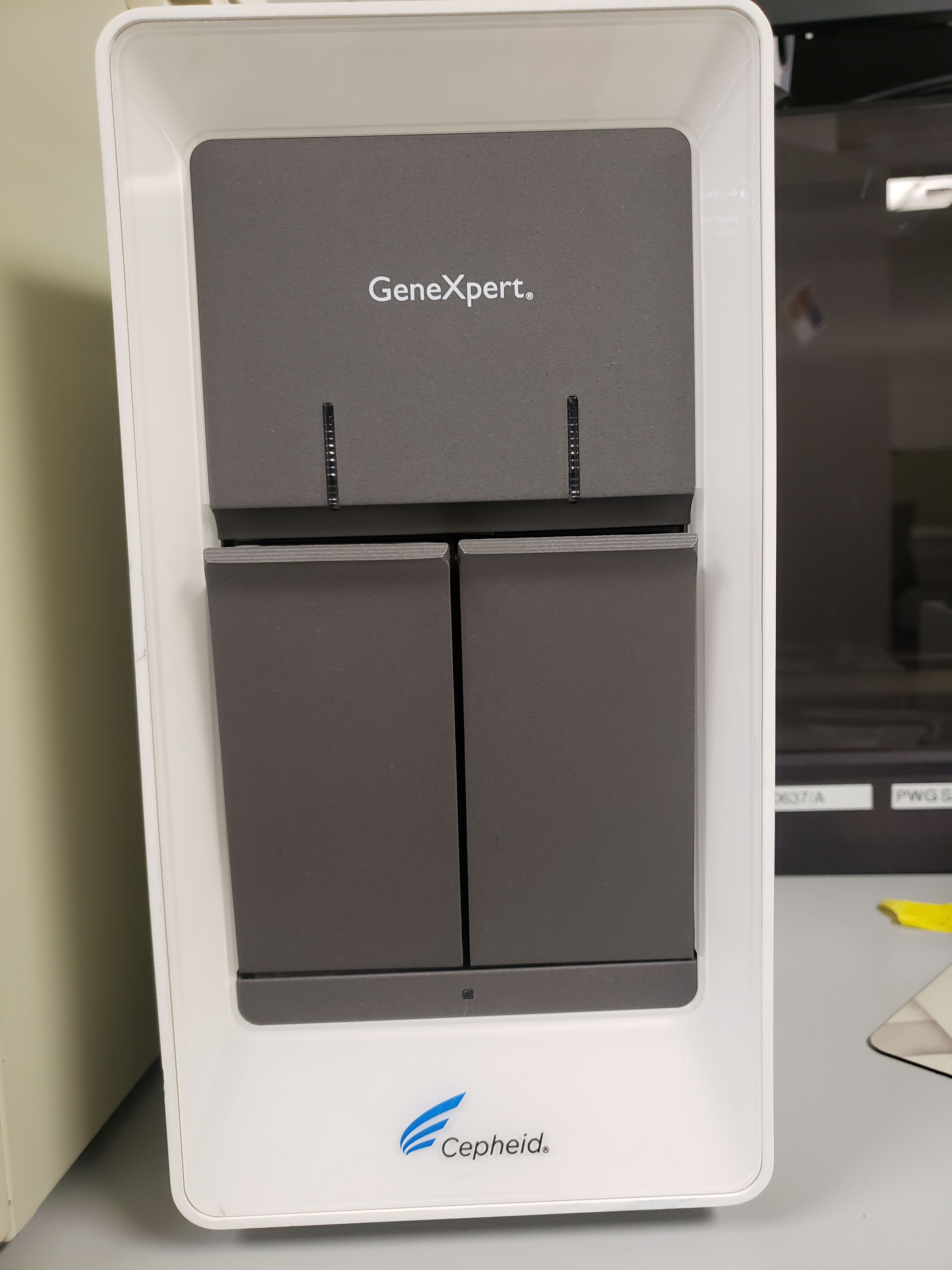 Cepheid GeneXpert PCR-based Rapid Diagnostic Analyzer GX-II